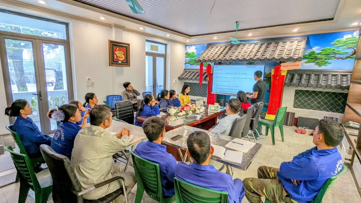 Công nhân NASAKI tham gia đào tạo quy trình