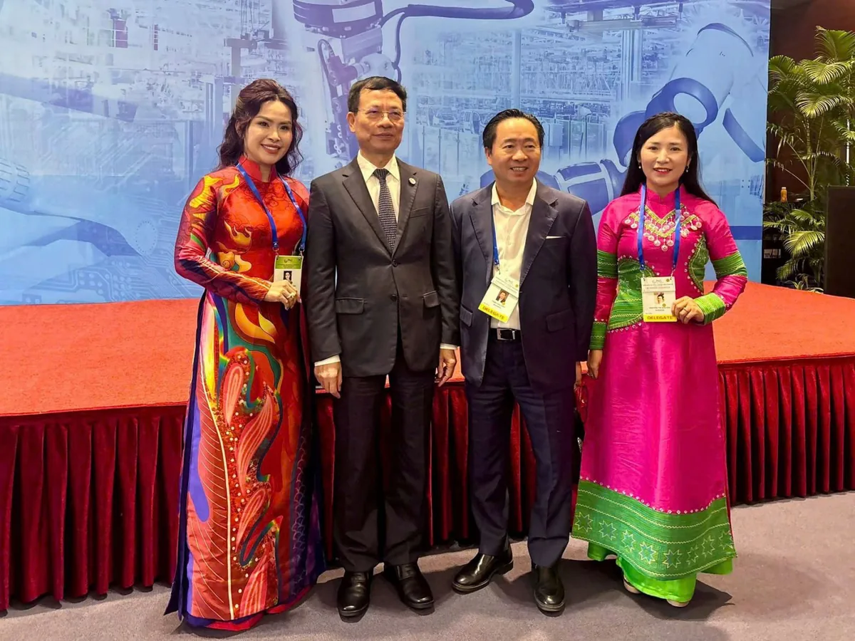 Đại diện NASAKI cùng đại biểu tại Hội nghị P4G 2025