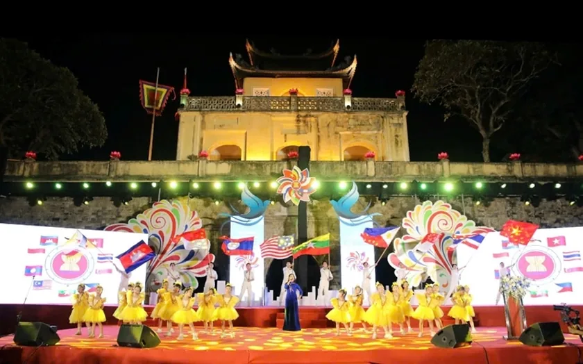Chương trình biểu diễn văn hóa tại ngày hội hữu nghị ASEAN