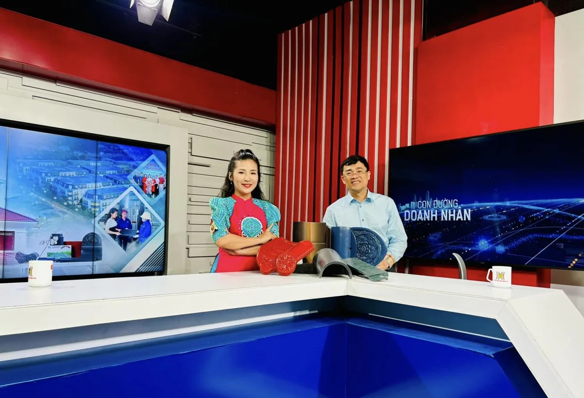 Mẫu ngói NASAKI giới thiệu tại trường quay